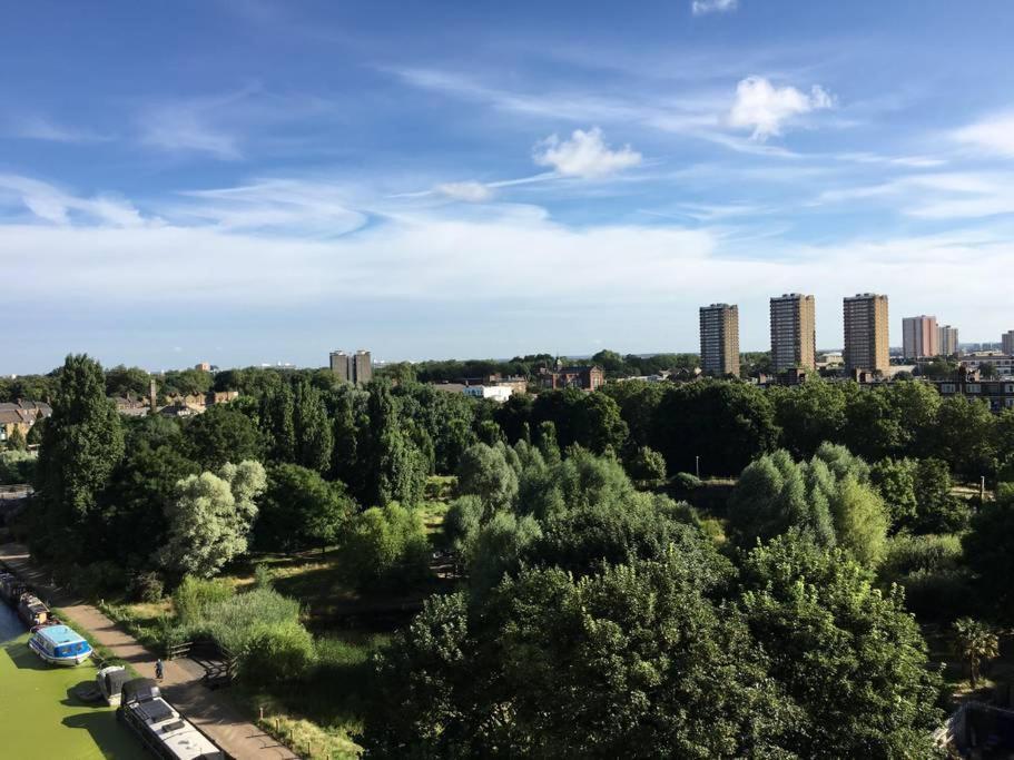 Beautiful 1 Bedroom With Balcony Near Mile End Londra