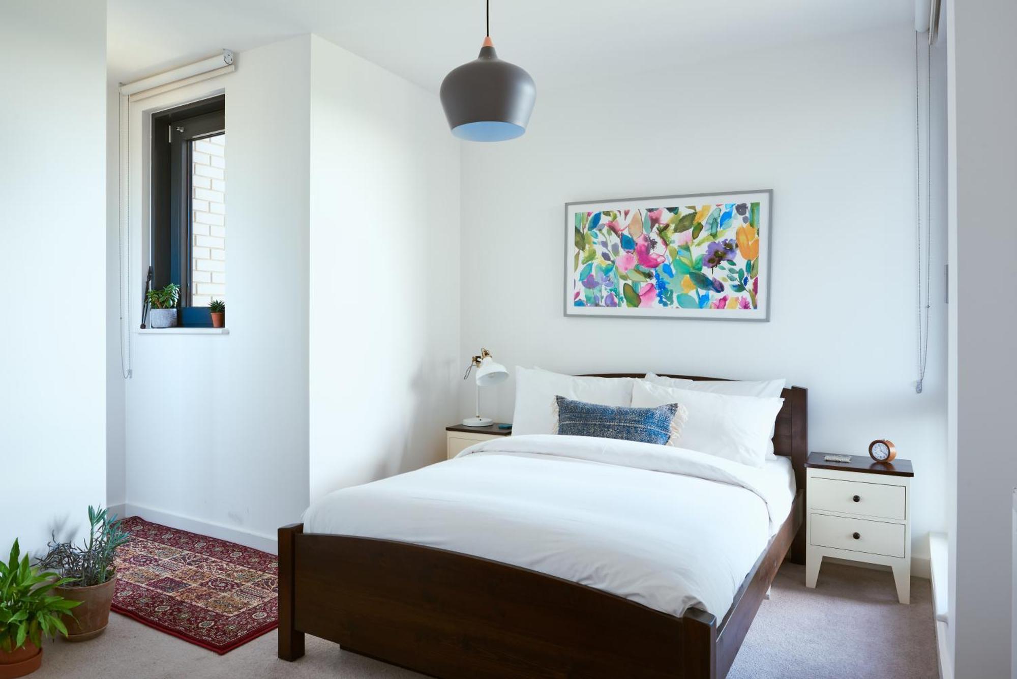 Beautiful 1 Bedroom With Balcony Near Mile End